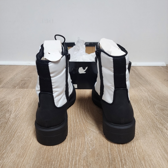 NWT Alfani Tompson white black puffer booties winter snow zip boots 9 - Picture 6 of 9
